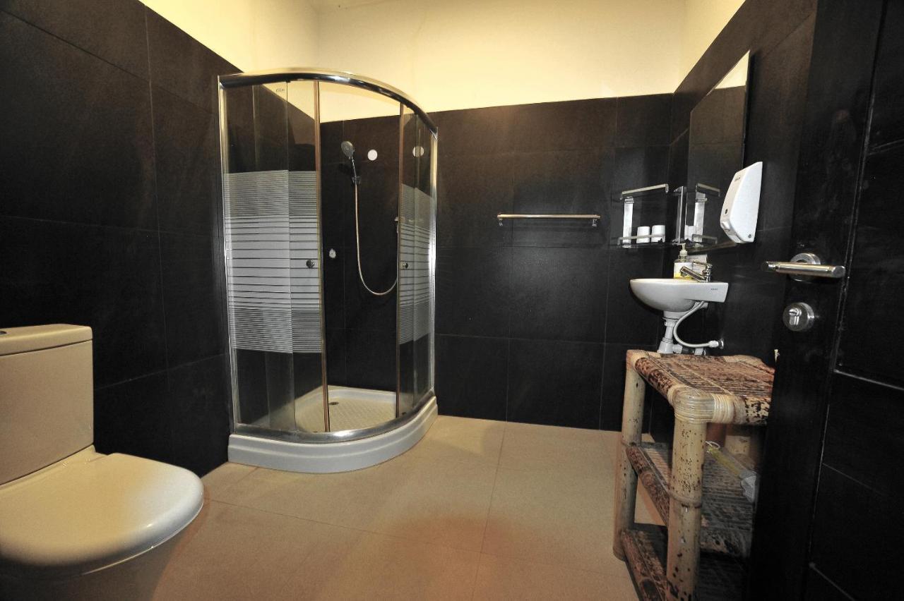 Wave House Gerupuk South Lombok Bed & Breakfast Praya Bagian luar foto