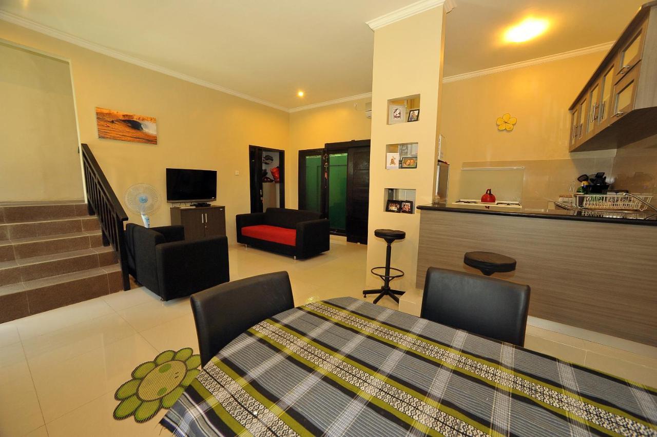 Wave House Gerupuk South Lombok Bed & Breakfast Praya Bagian luar foto