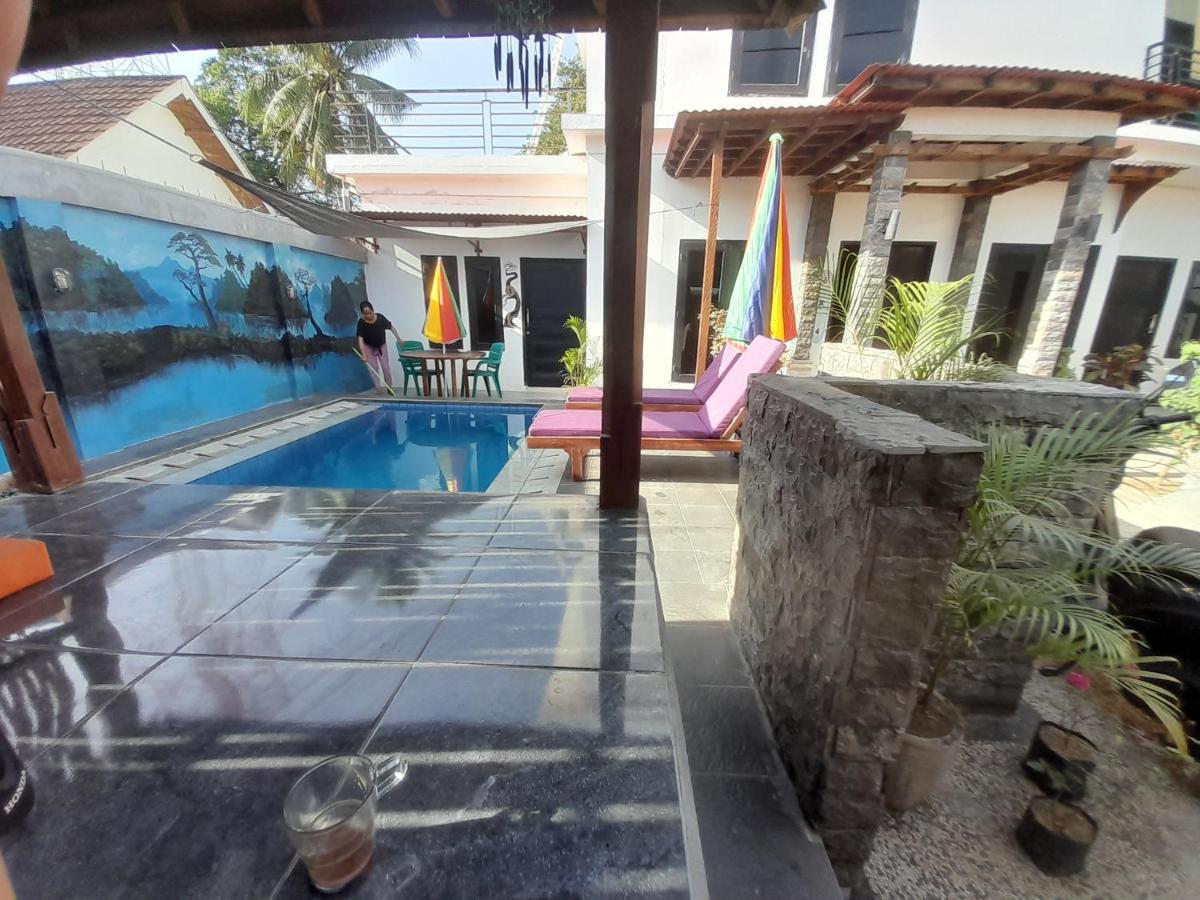 Wave House Gerupuk South Lombok Bed & Breakfast Praya Bagian luar foto